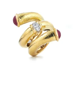 David Webb Rings*Ruby Pipe Ring, Hammered 18K Gold